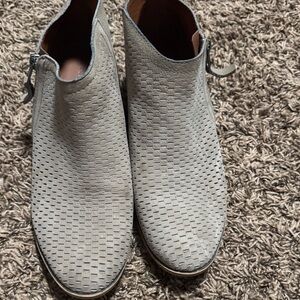 Lucky Brand Light Gray Textured Boots